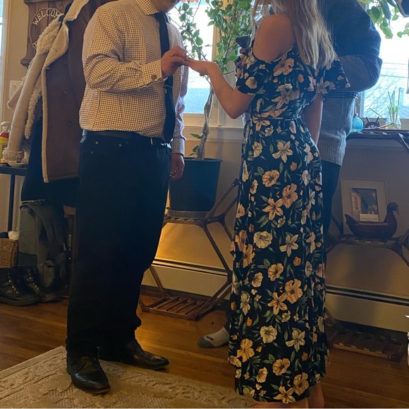 Forever21 off the shoulder floral dress - Picture 5 of 5